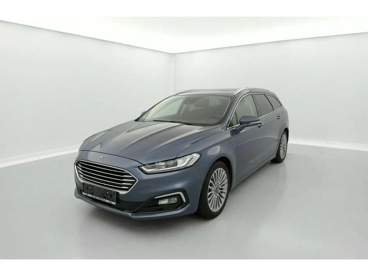 Photo 1 : Ford Mondeo 2021 Essence