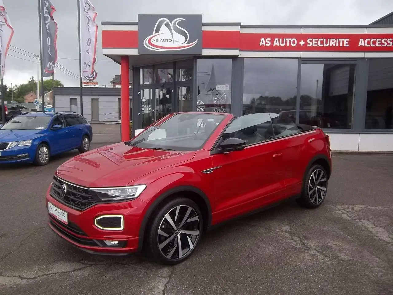 Photo 1 : Volkswagen T-roc 2021 Essence