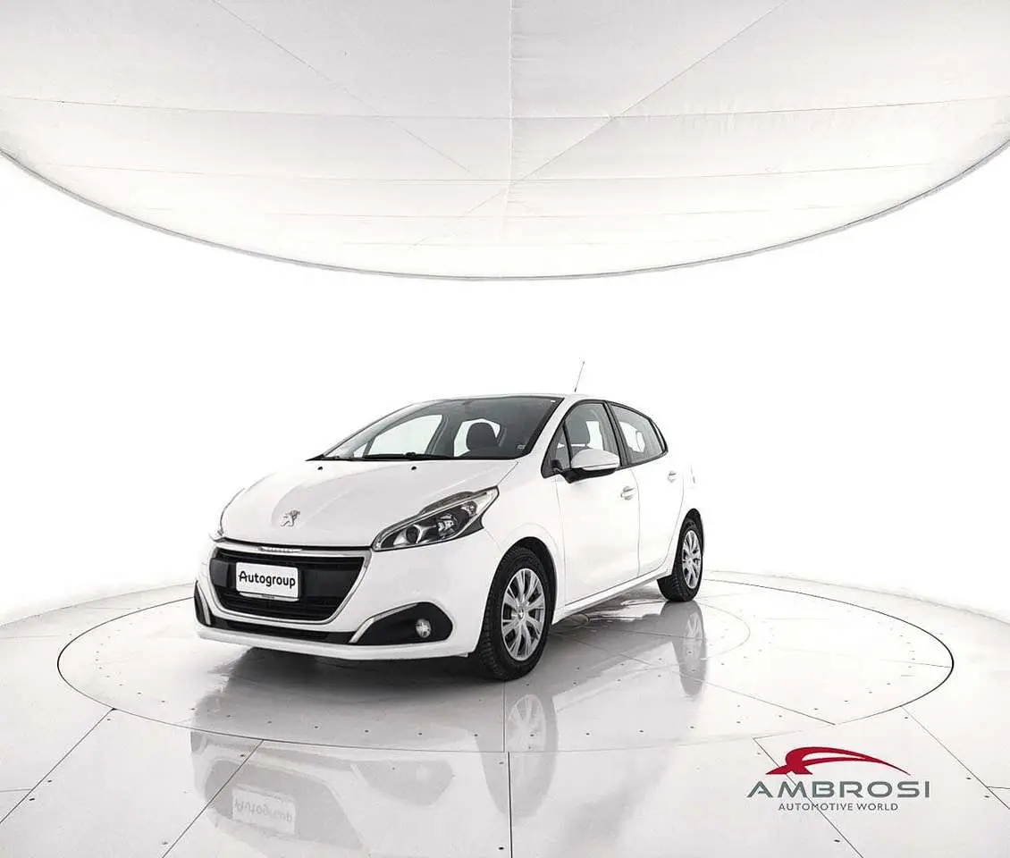 Photo 1 : Peugeot 208 2017 Diesel