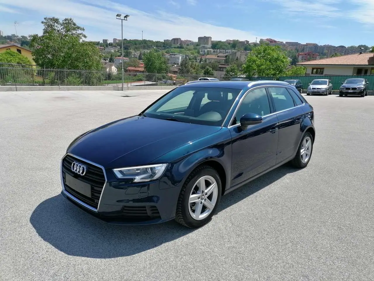 Photo 1 : Audi A3 2018 Petrol