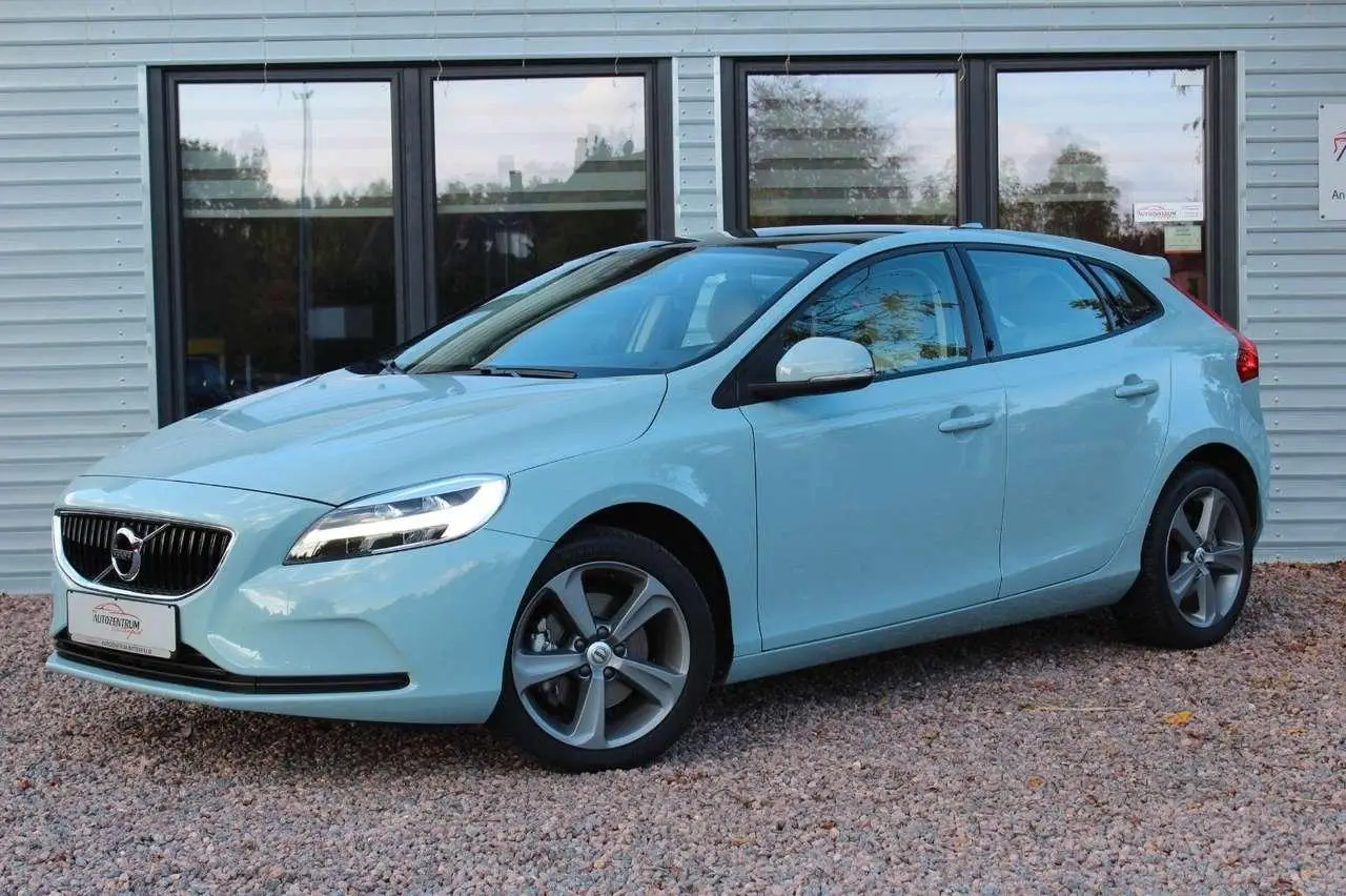 Photo 1 : Volvo V40 2016 Essence