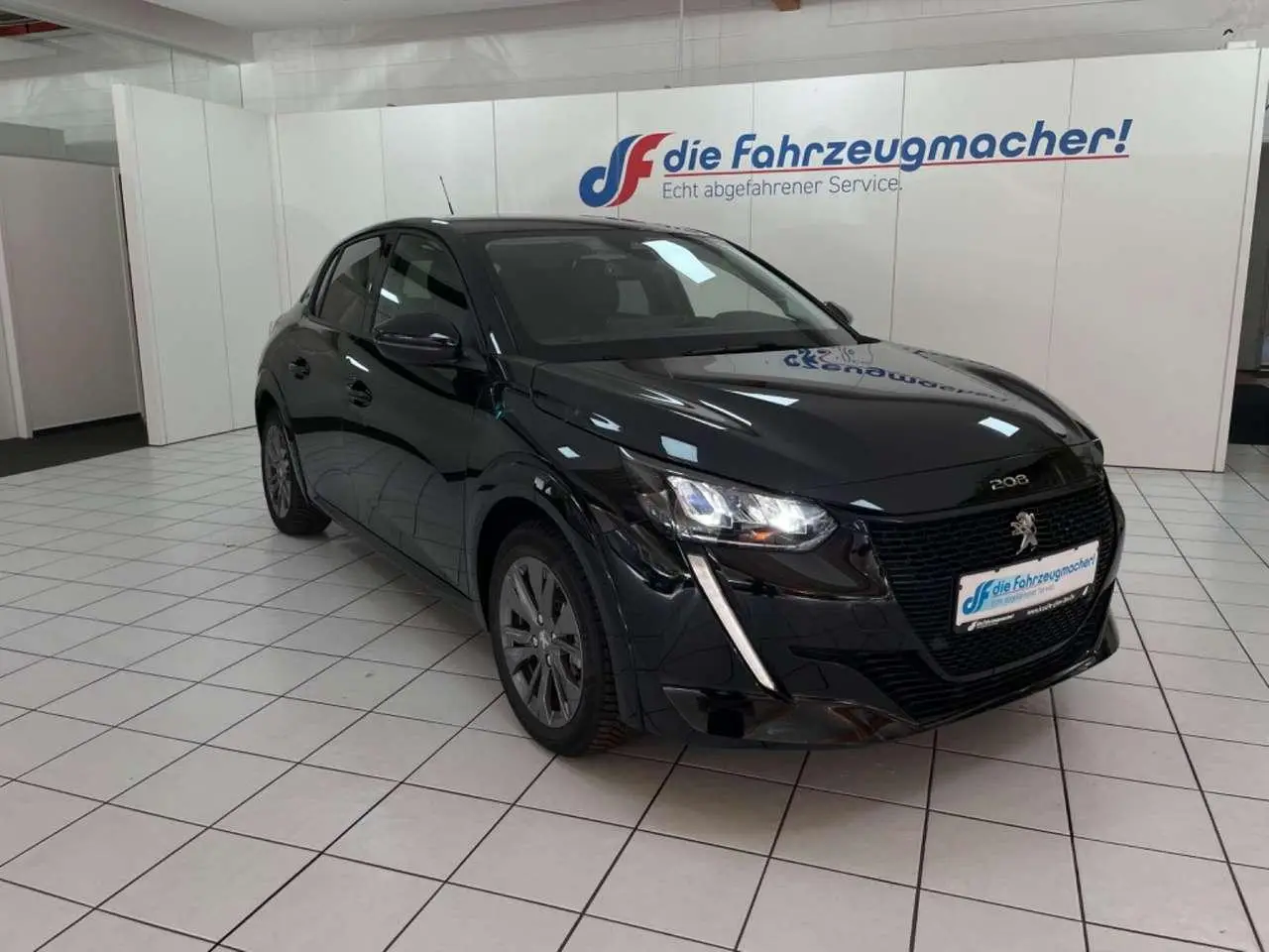 Photo 1 : Peugeot 208 2023 Électrique