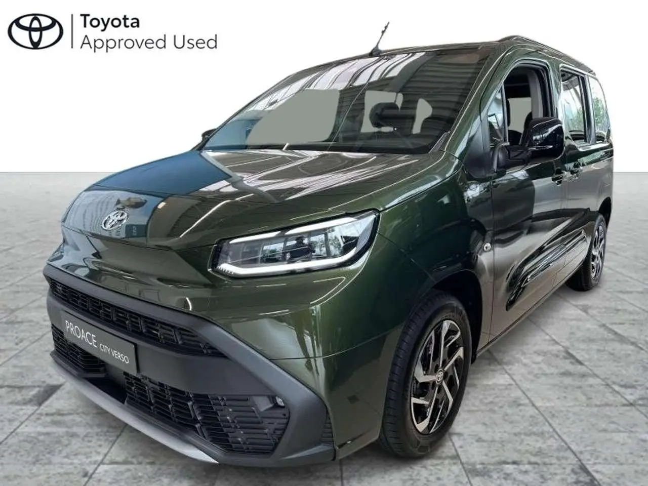 Photo 1 : Toyota Verso 2024 Petrol