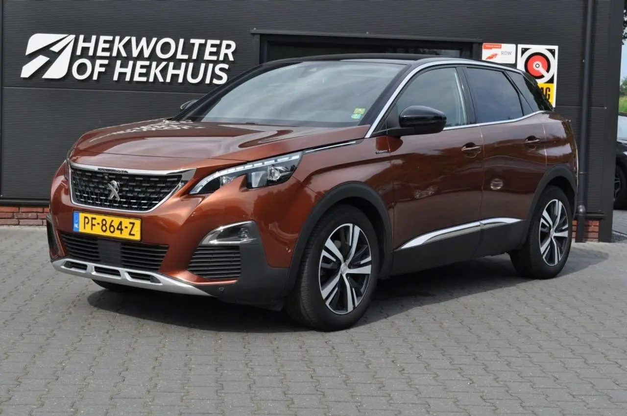 Photo 1 : Peugeot 3008 2017 Petrol