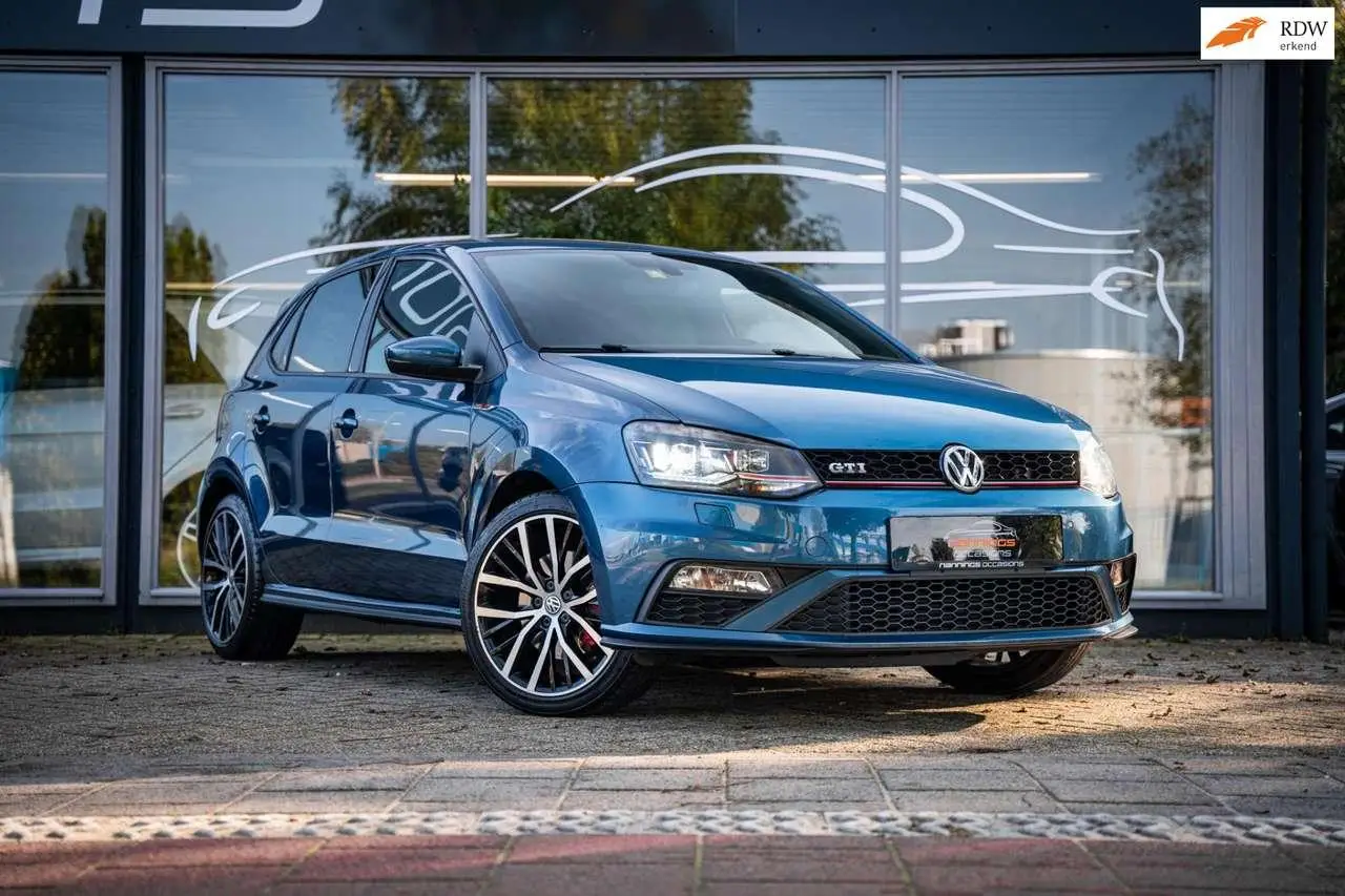 Photo 1 : Volkswagen Polo 2016 Essence