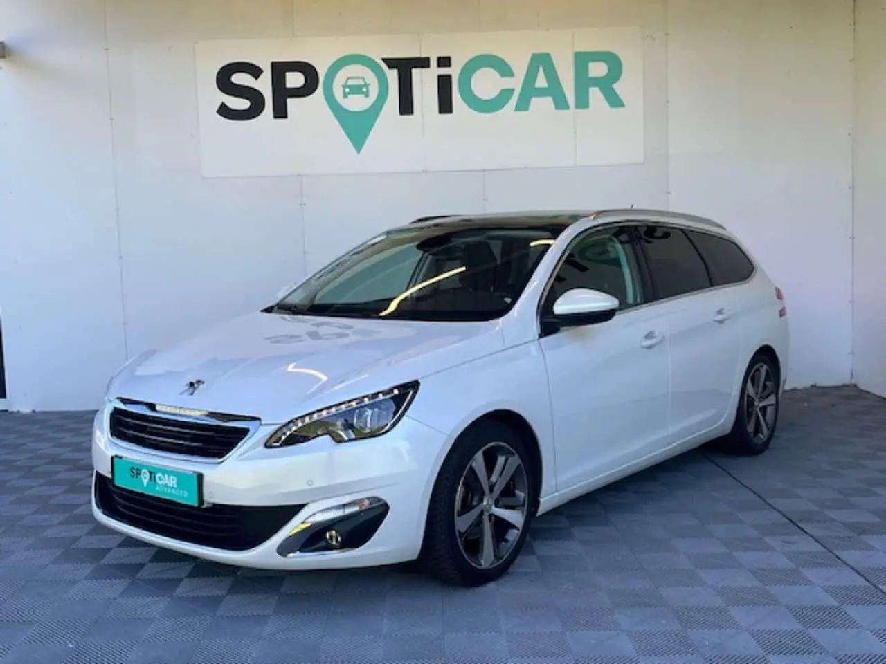 Photo 1 : Peugeot 308 2016 Petrol