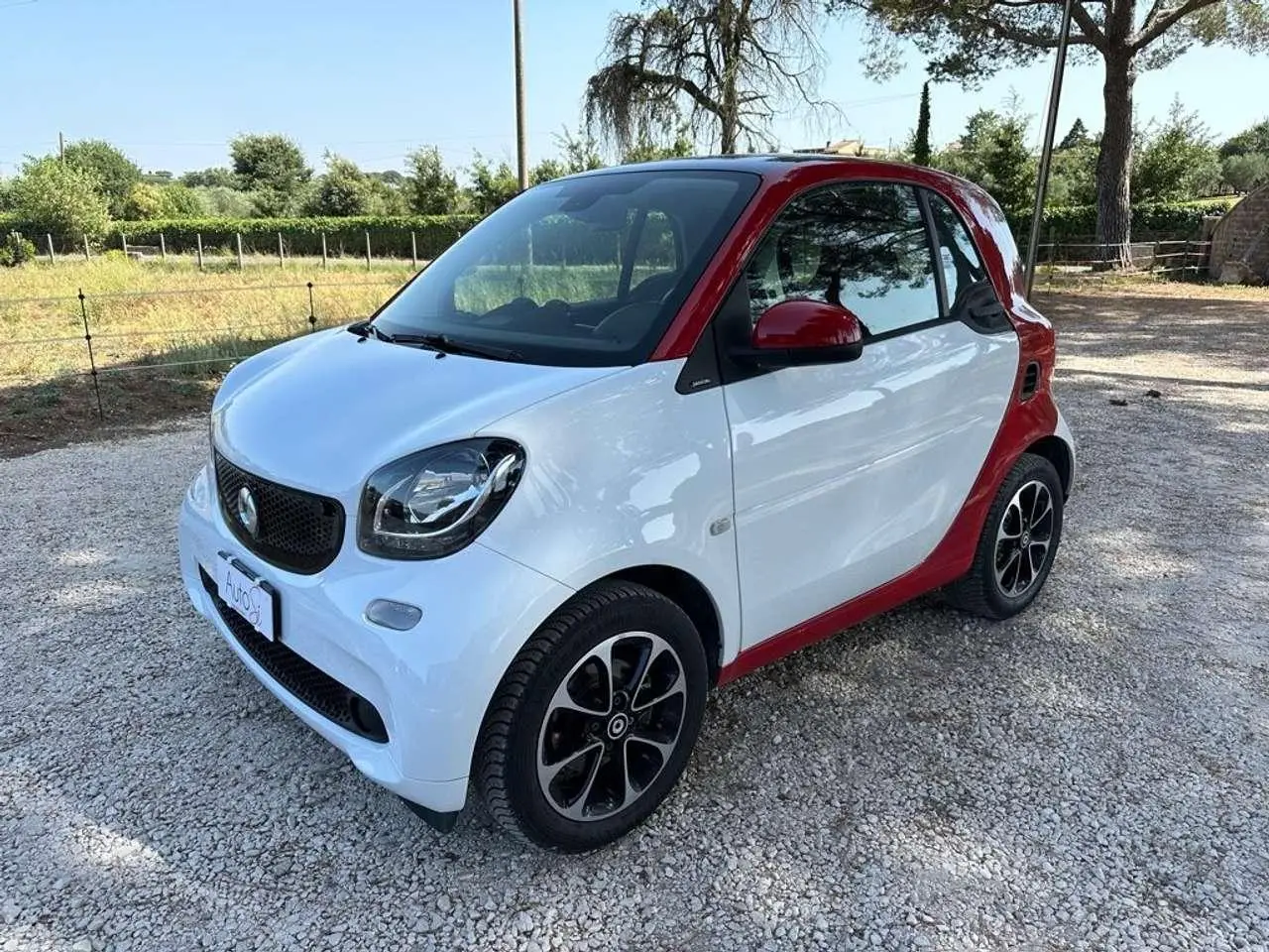 Photo 1 : Smart Fortwo 2017 Petrol