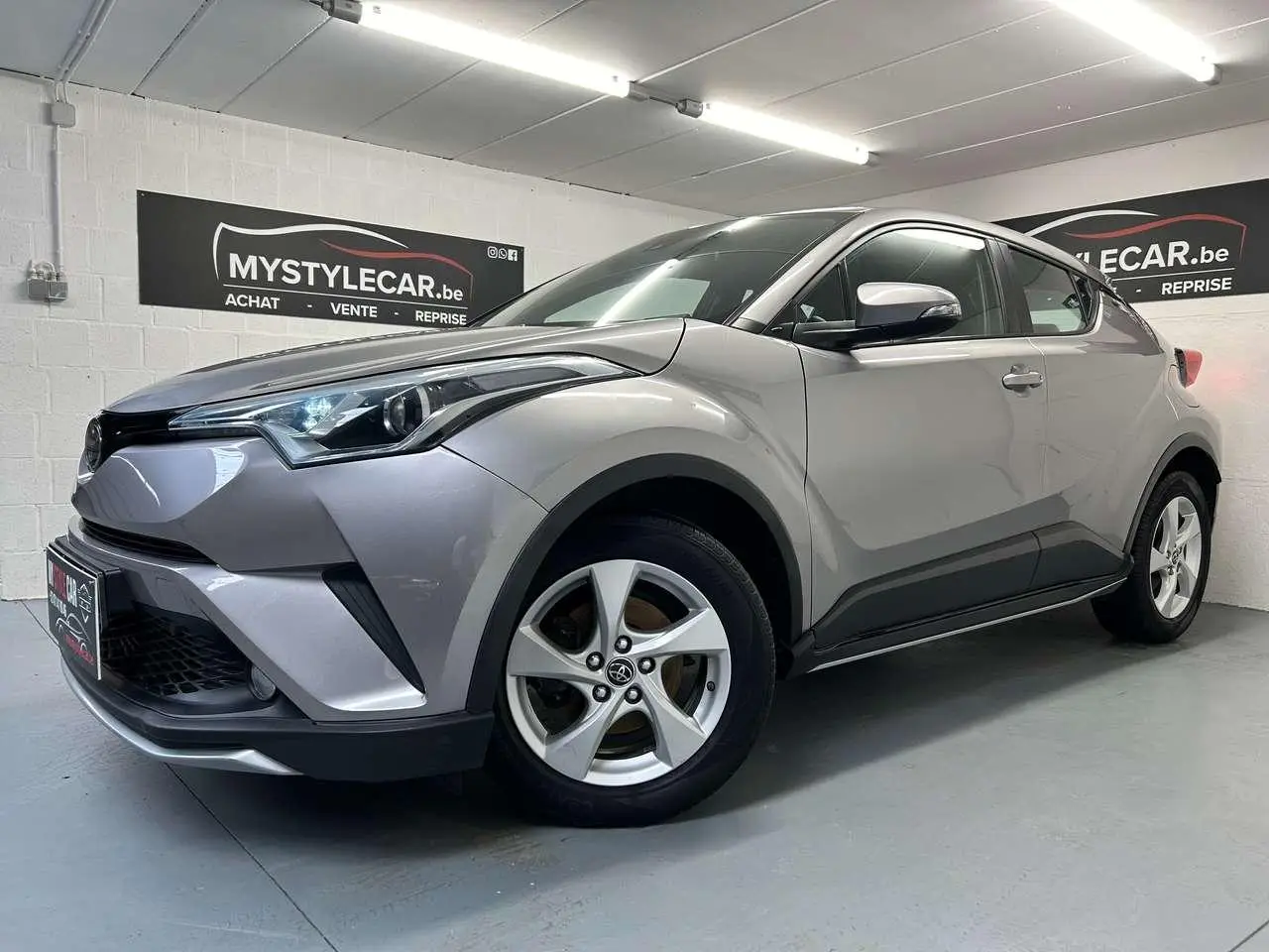 Photo 1 : Toyota C-hr 2019 Essence