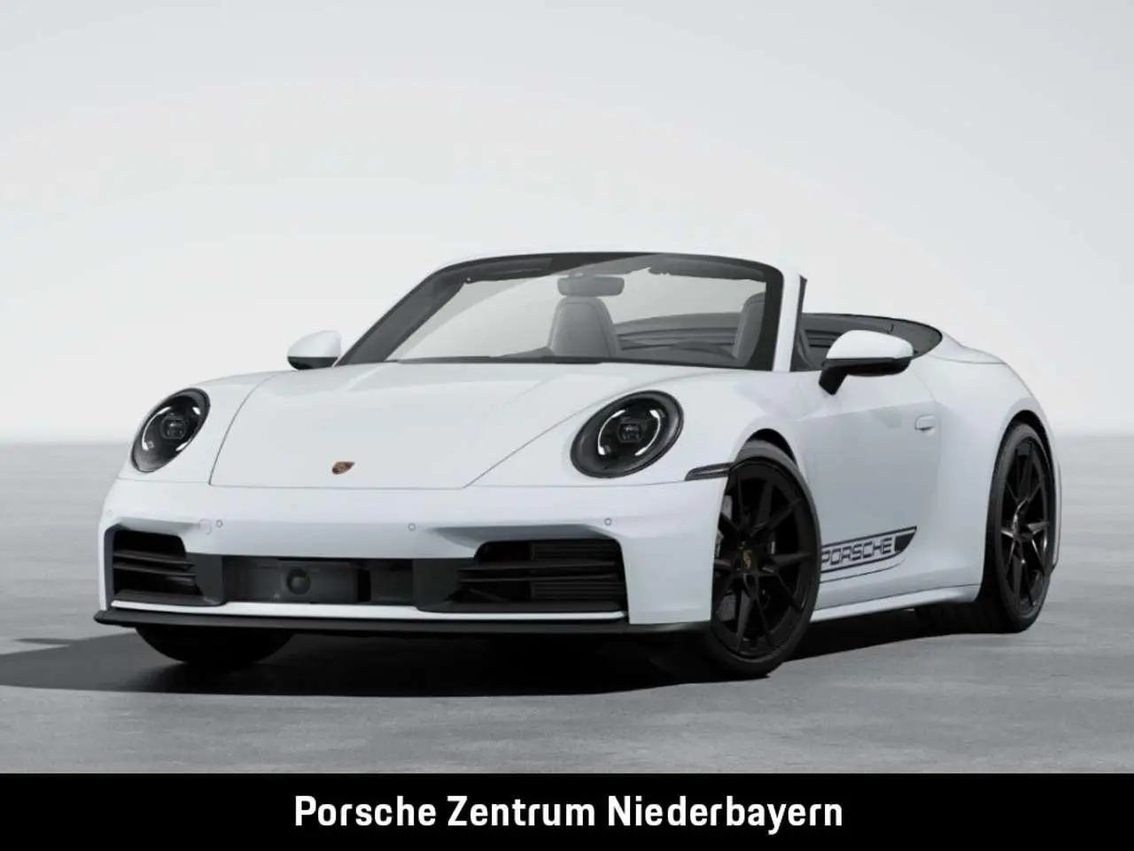 Photo 1 : Porsche 992 2024 Essence