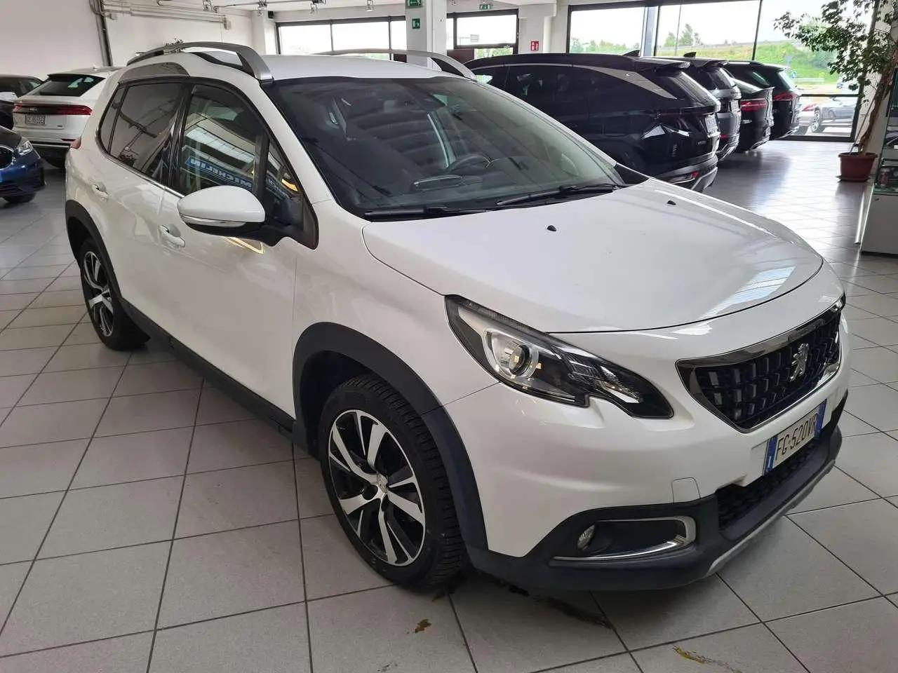 Photo 1 : Peugeot 2008 2017 Petrol