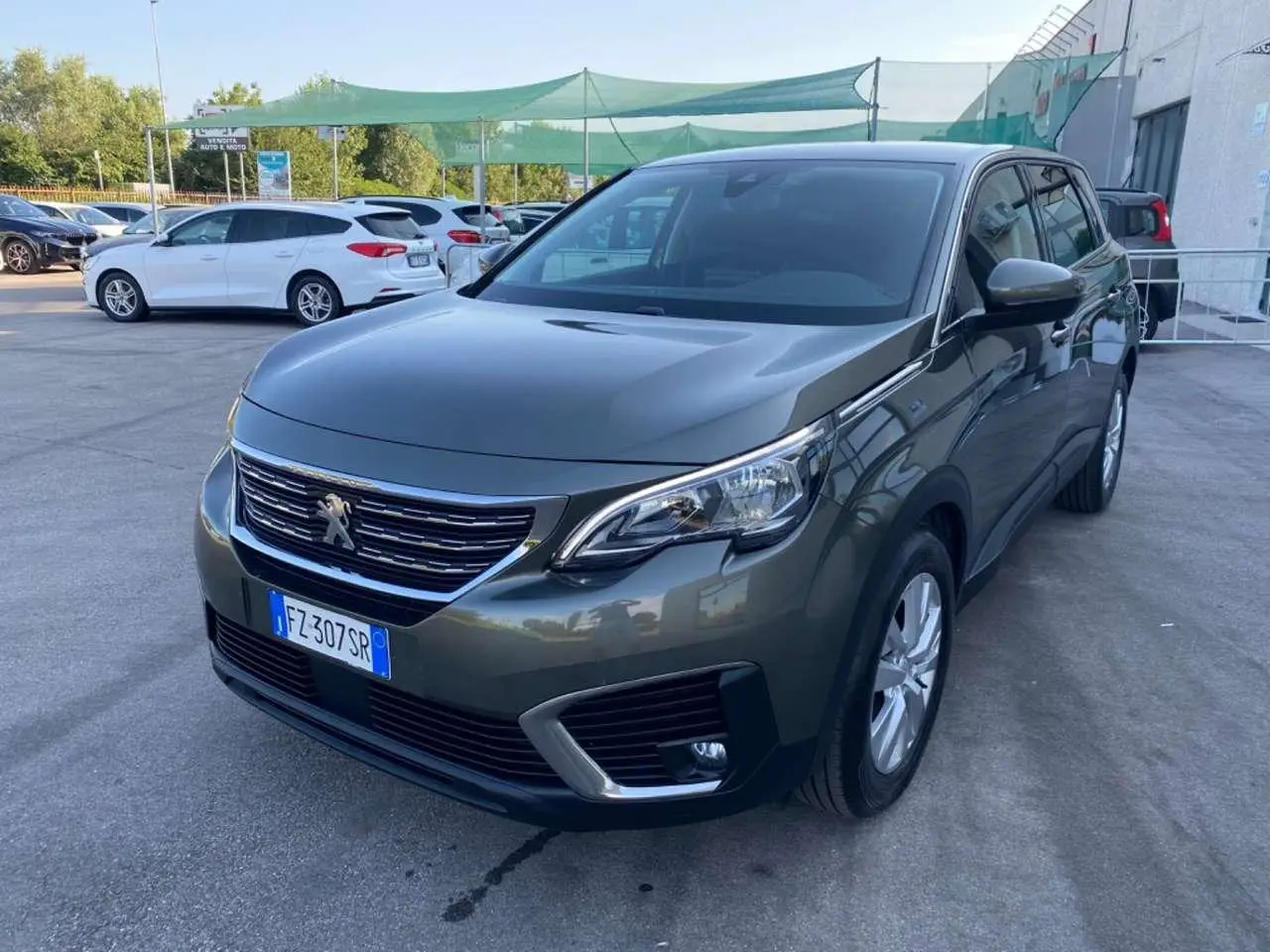 Photo 1 : Peugeot 5008 2019 Diesel