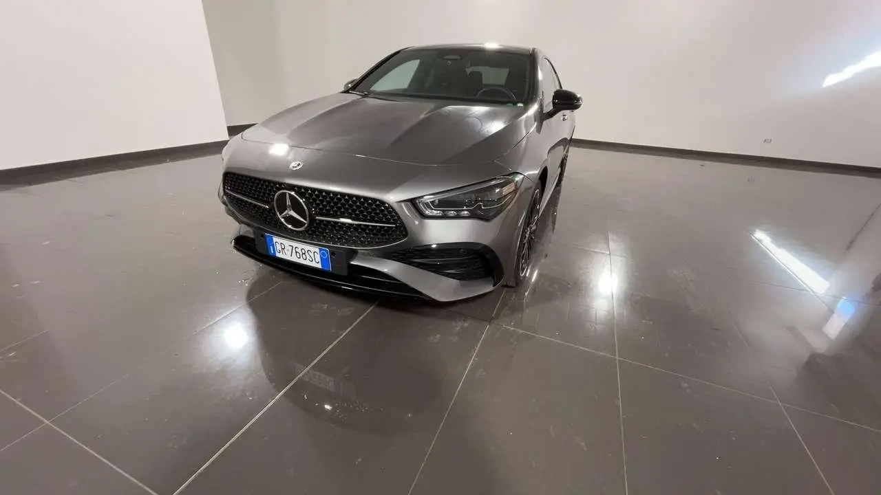 Photo 1 : Mercedes-benz Classe Cla 2023 Hybrid