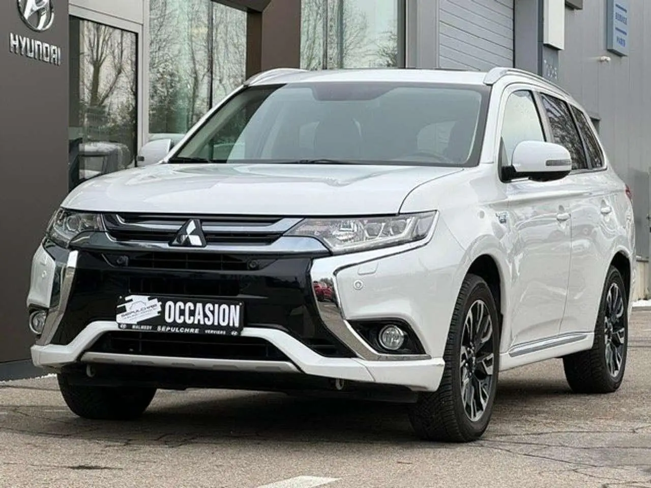 Photo 1 : Mitsubishi Outlander 2017 Hybride