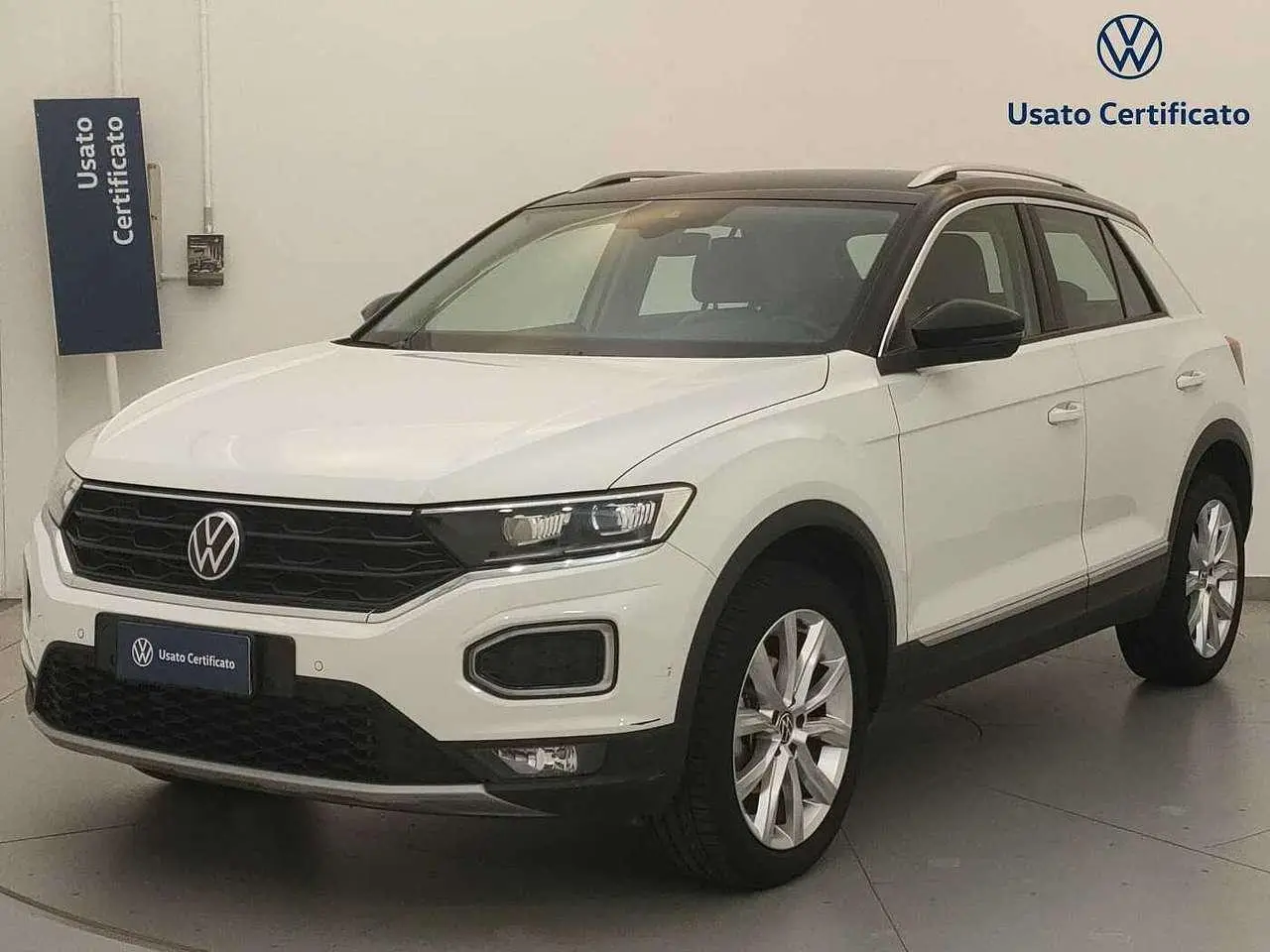 Photo 1 : Volkswagen T-roc 2021 Essence