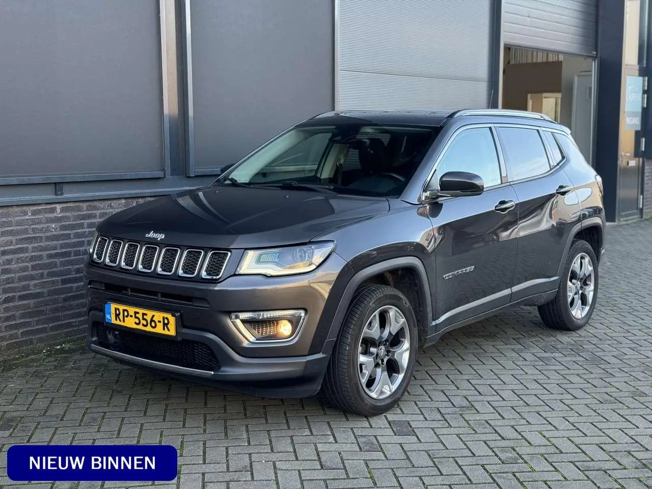 Photo 1 : Jeep Compass 2018 Petrol