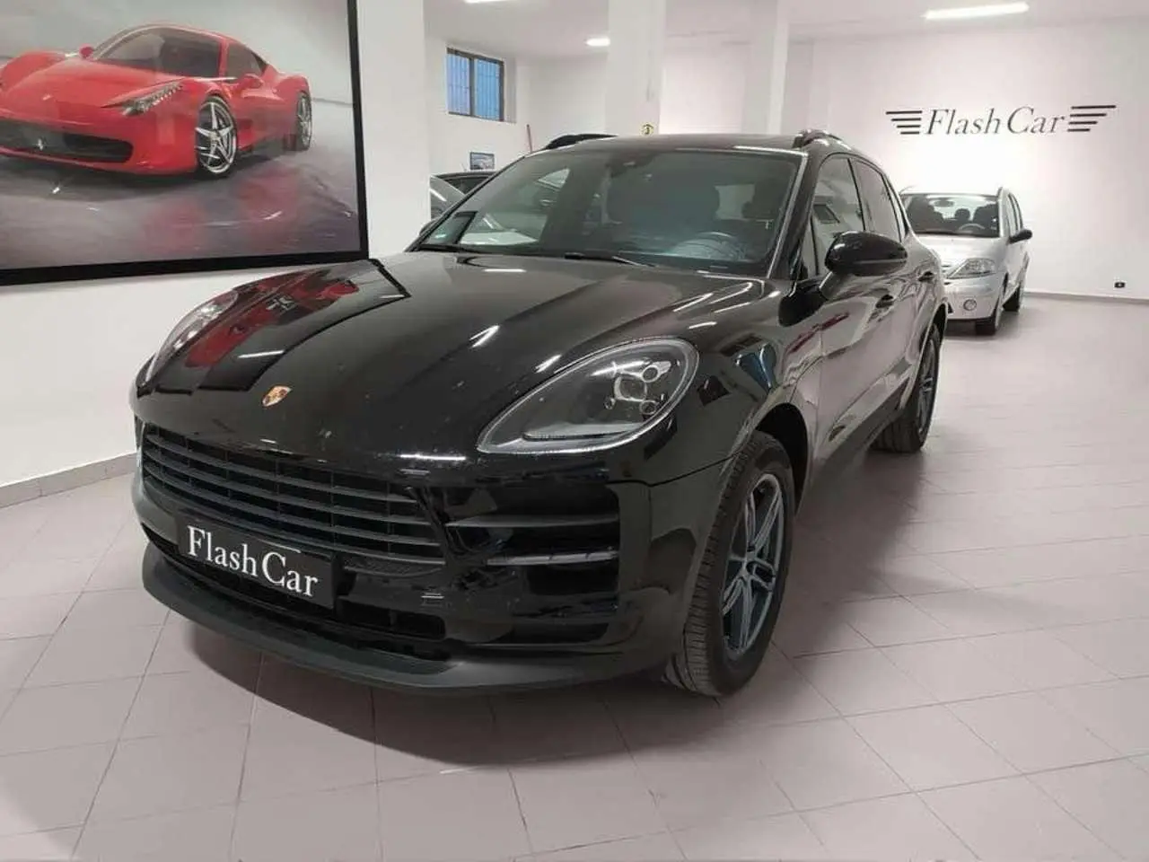 Photo 1 : Porsche Macan 2019 Essence