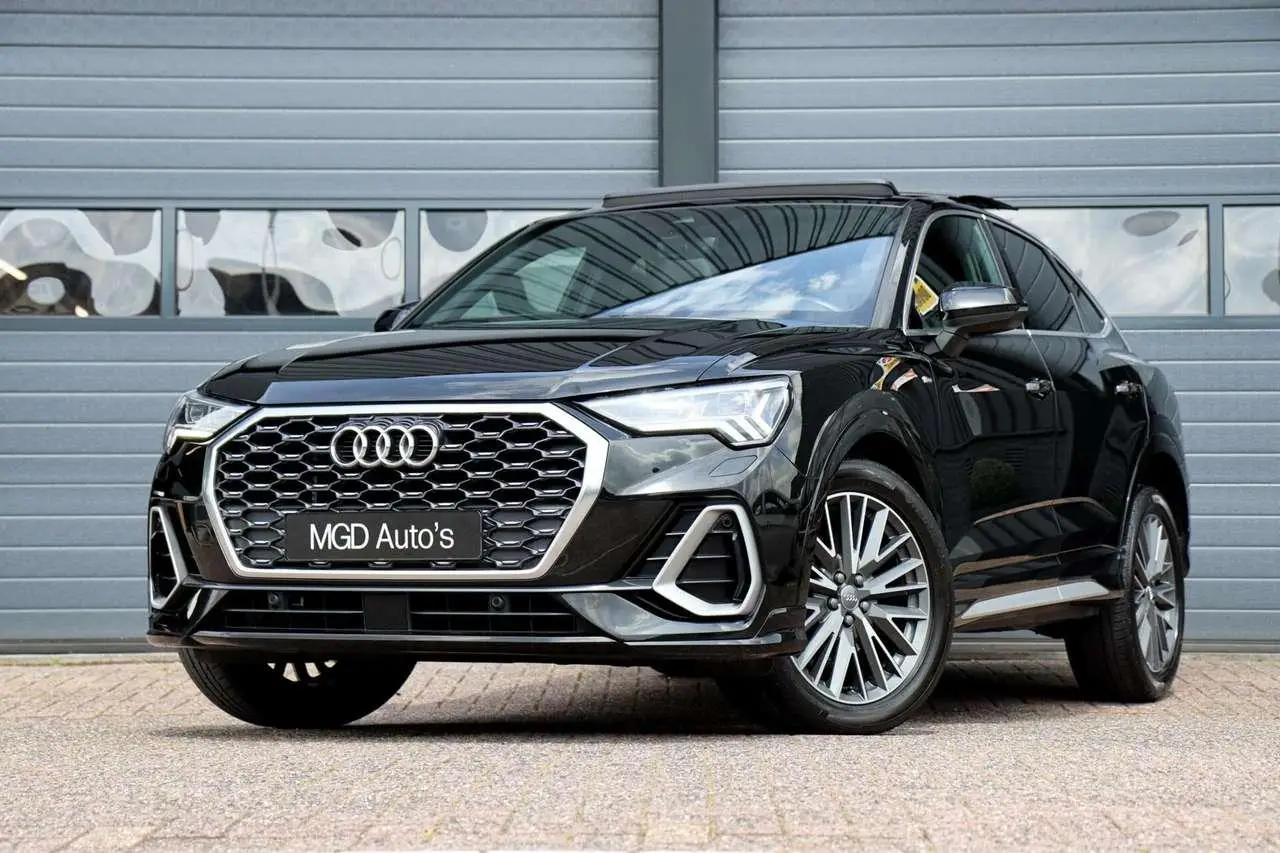 Photo 1 : Audi Q3 2020 Petrol