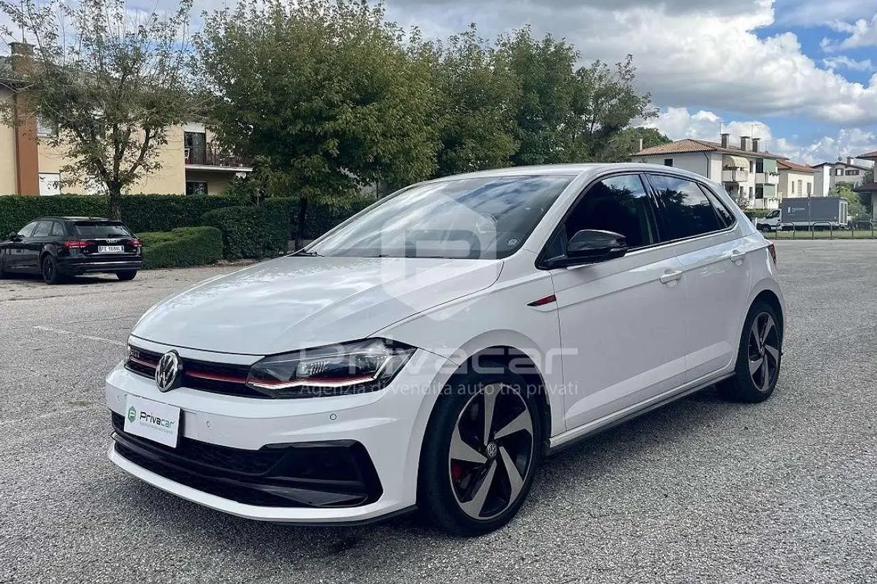 Photo 1 : Volkswagen Polo 2018 Petrol