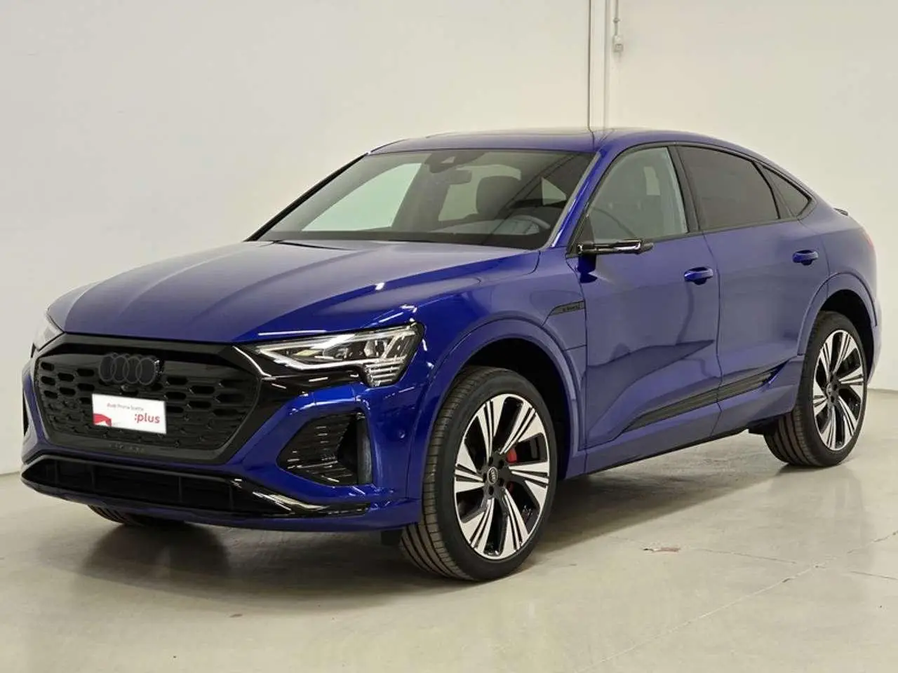 Photo 1 : Audi Q8 2024 Électrique