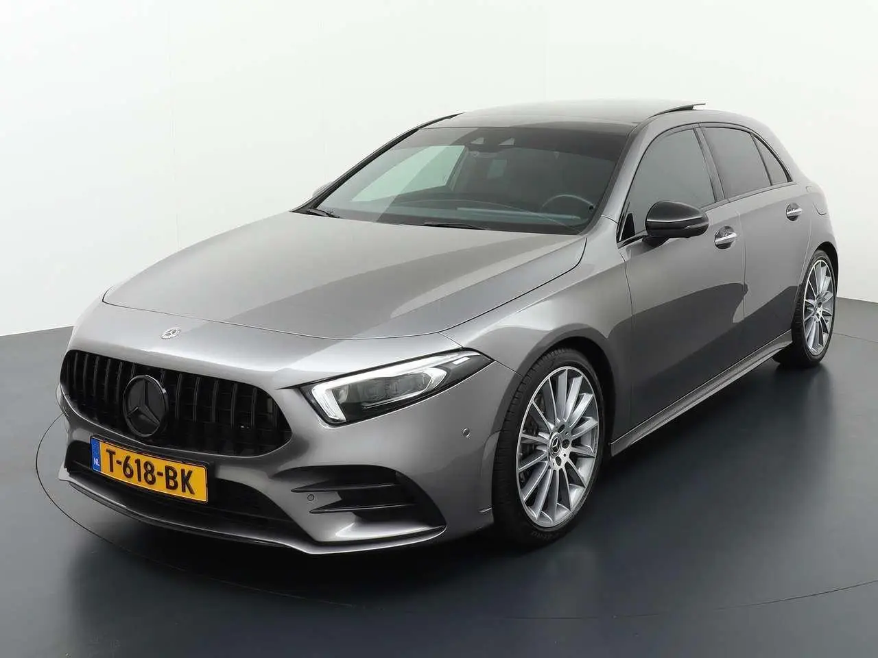 Photo 1 : Mercedes-benz Classe A 2020 Petrol