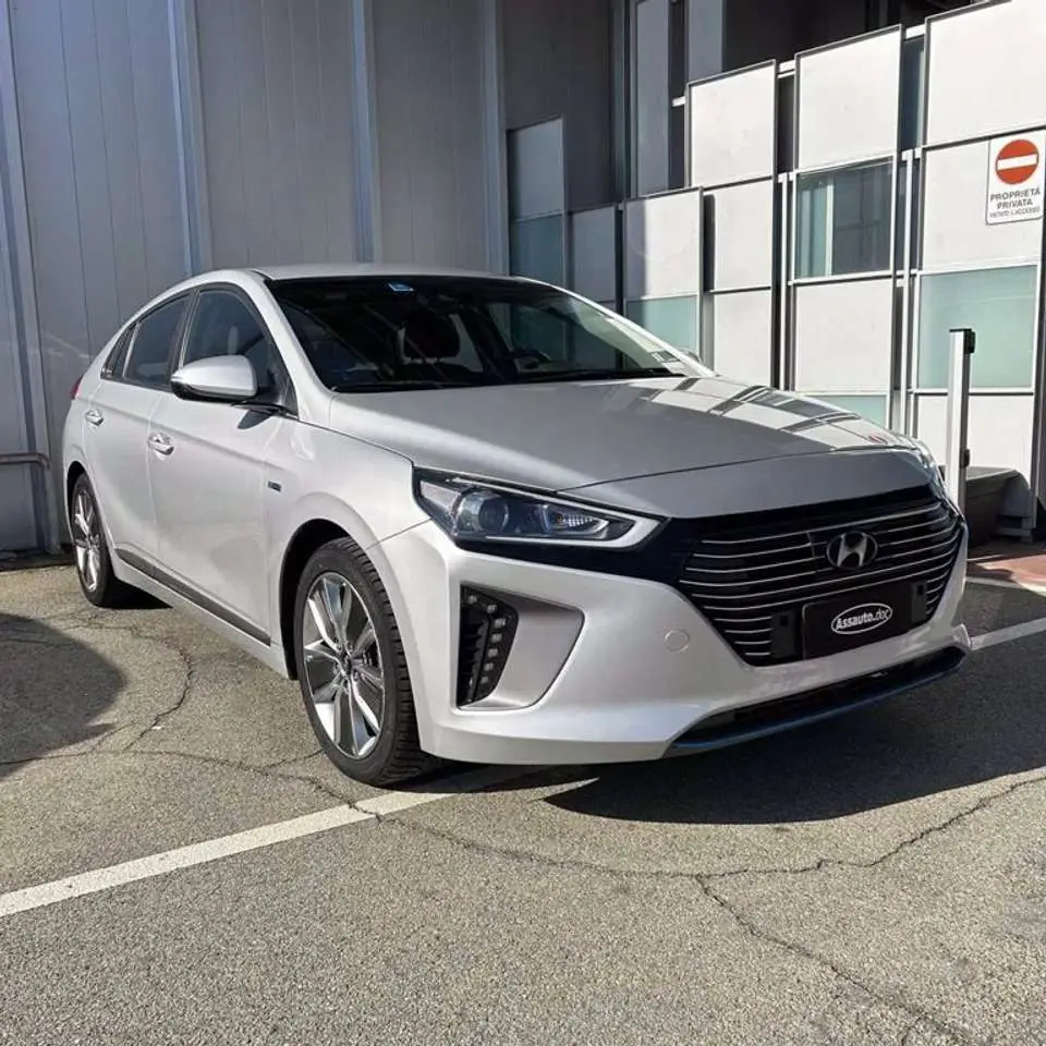 Photo 1 : Hyundai Ioniq 2017 Essence