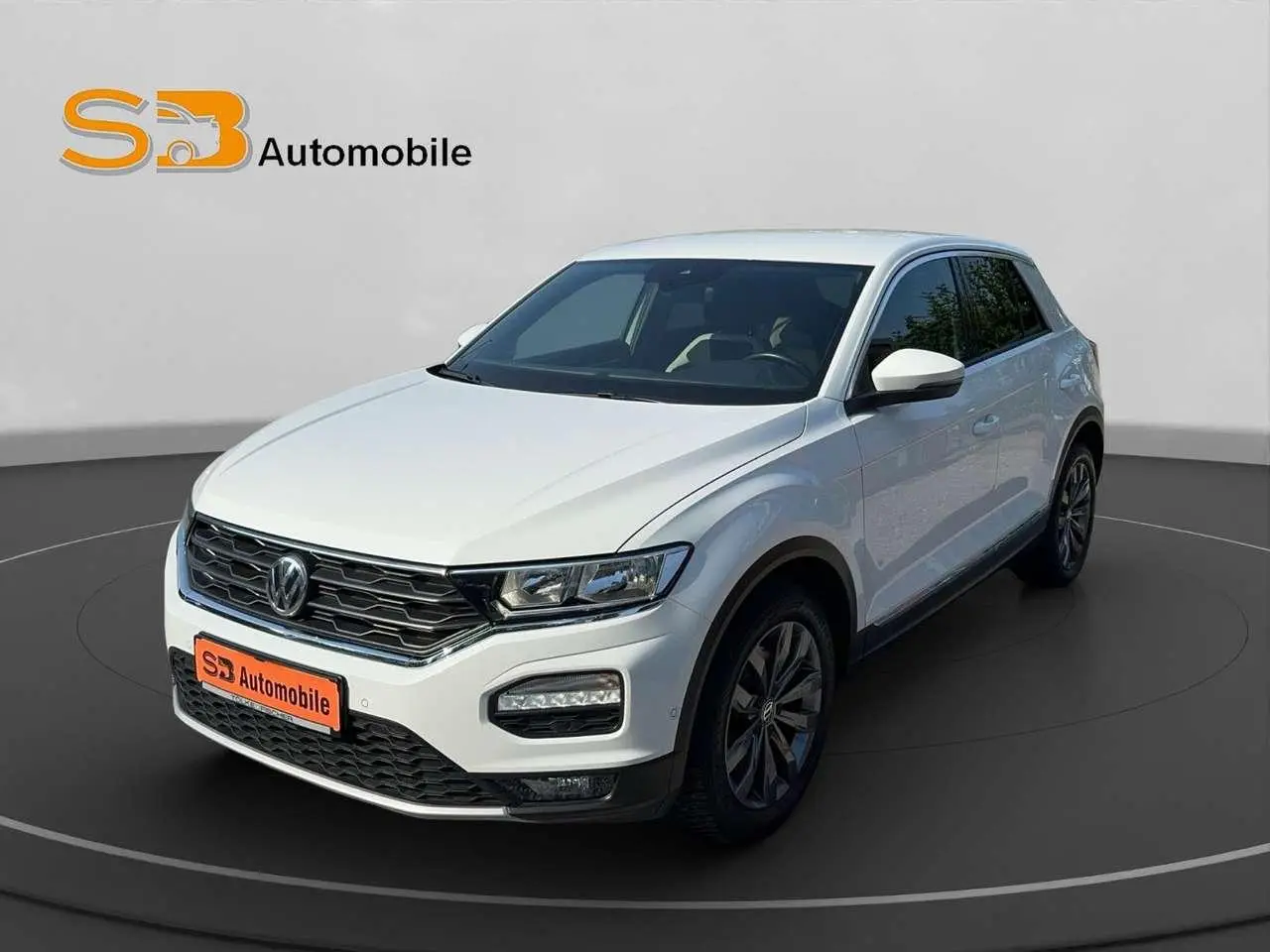 Photo 1 : Volkswagen T-roc 2018 Petrol