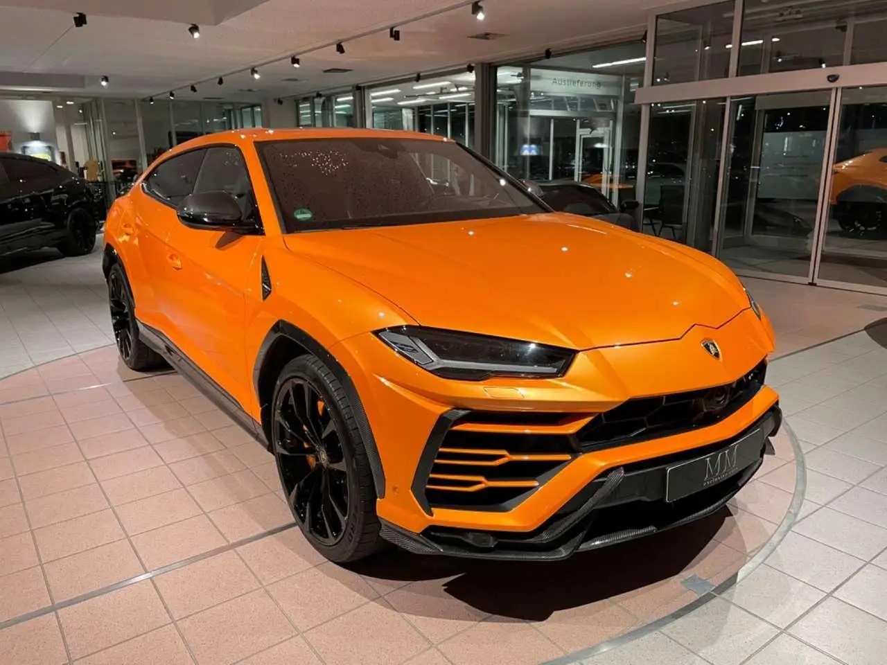 Photo 1 : Lamborghini Urus 2021 Essence