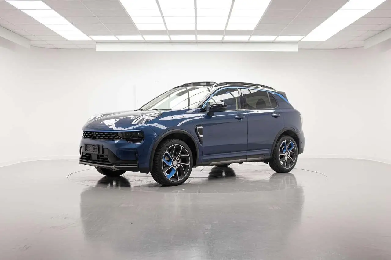 Photo 1 : Lynk & Co 01 2021 Hybrid