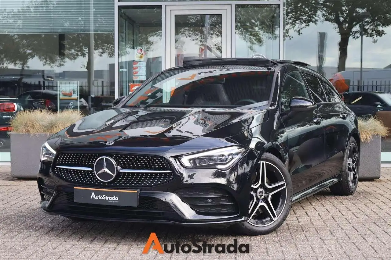 Photo 1 : Mercedes-benz Classe Cla 2021 Petrol