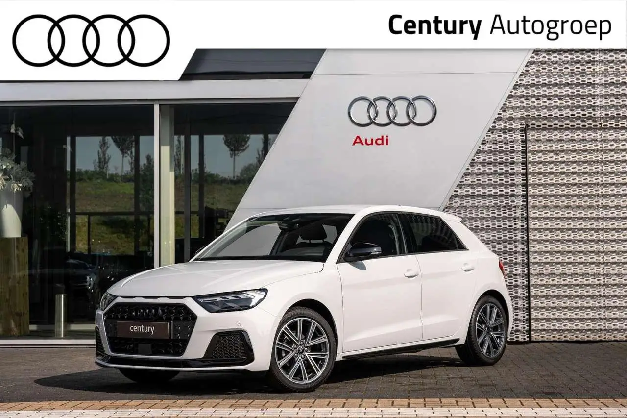 Photo 1 : Audi A1 2024 Petrol