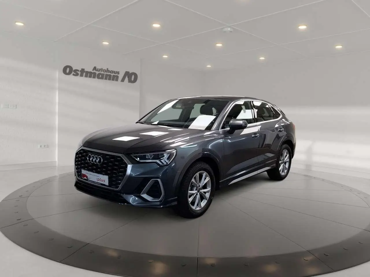 Photo 1 : Audi Q3 2020 Essence