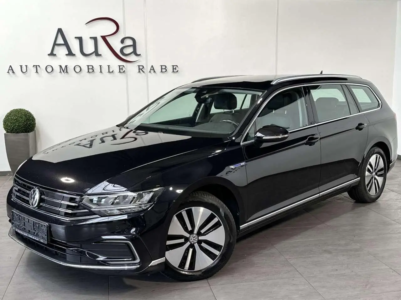 Photo 1 : Volkswagen Passat 2020 Hybride