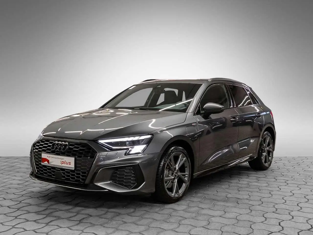 Photo 1 : Audi A3 2024 Hybrid