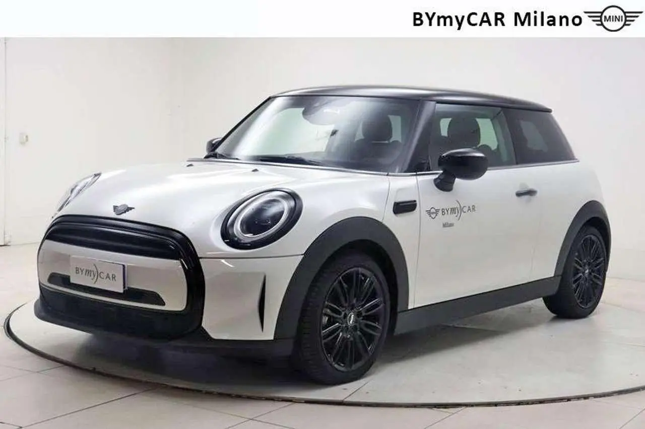 Photo 1 : Mini Cooper 2024 Petrol