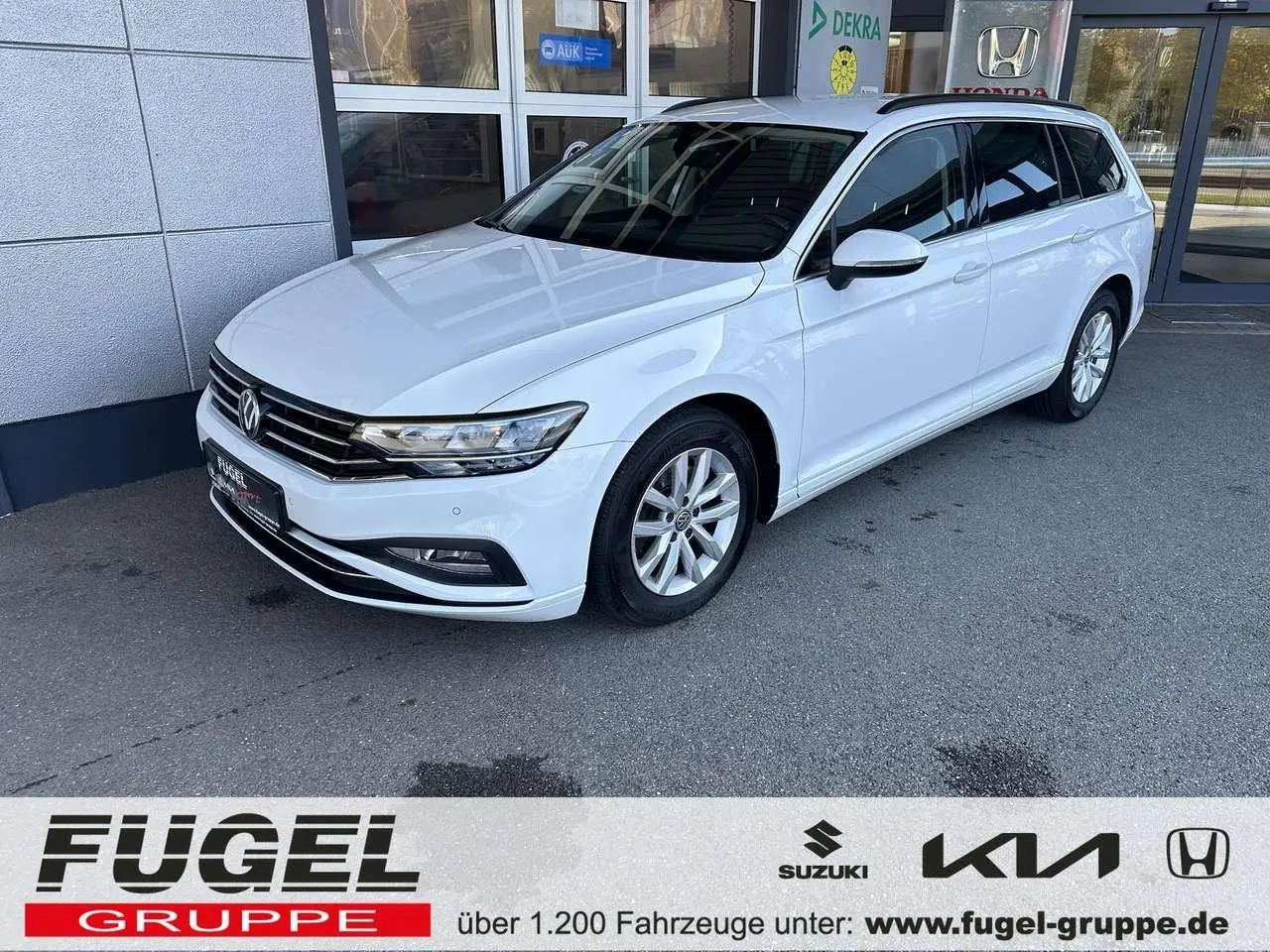 Photo 1 : Volkswagen Passat 2019 Petrol