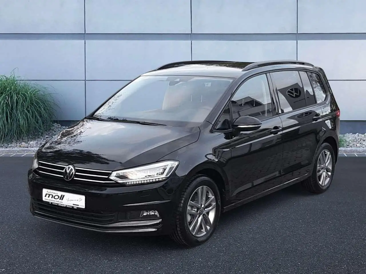 Photo 1 : Volkswagen Touran 2024 Petrol