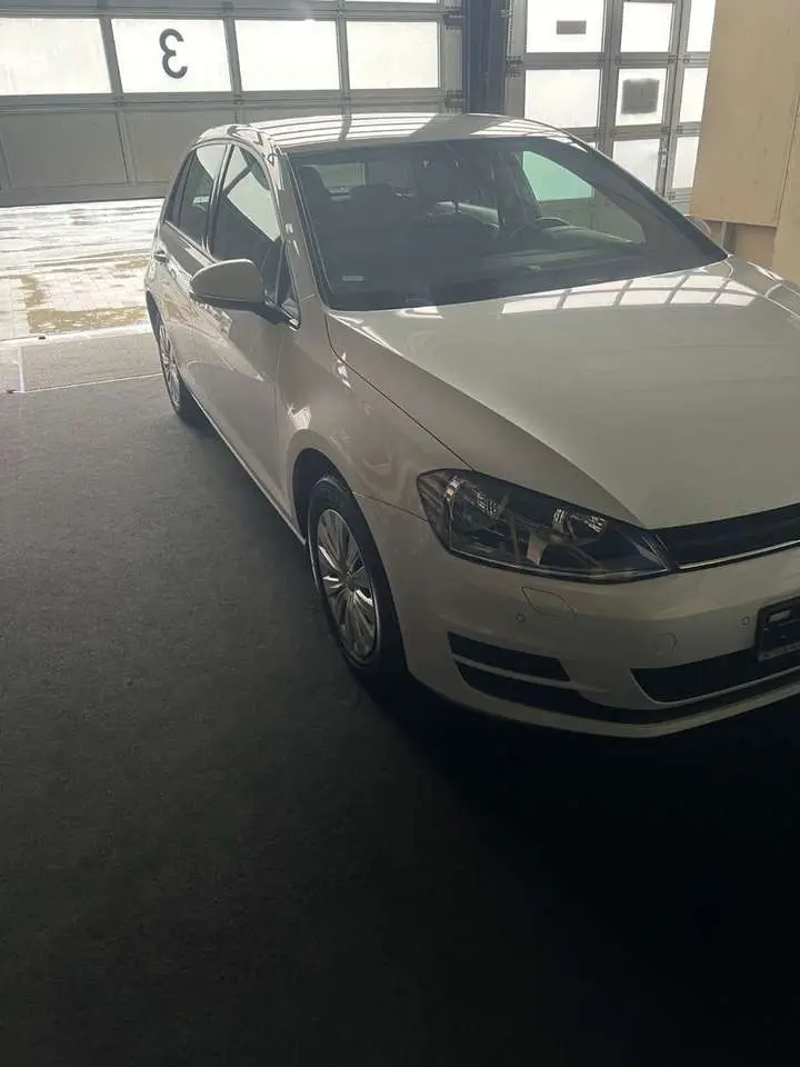 Photo 1 : Volkswagen Golf 2015 Essence