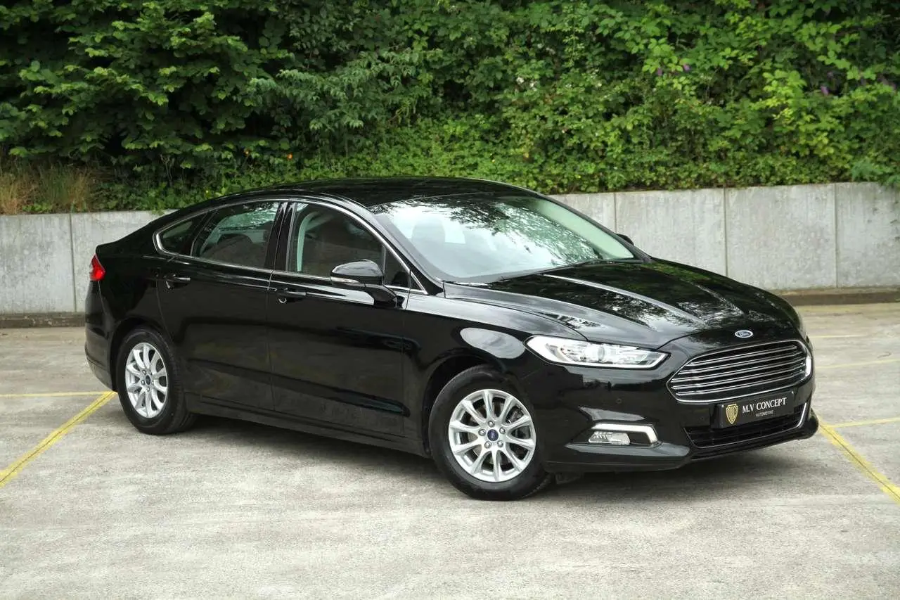 Photo 1 : Ford Mondeo 2017 Essence