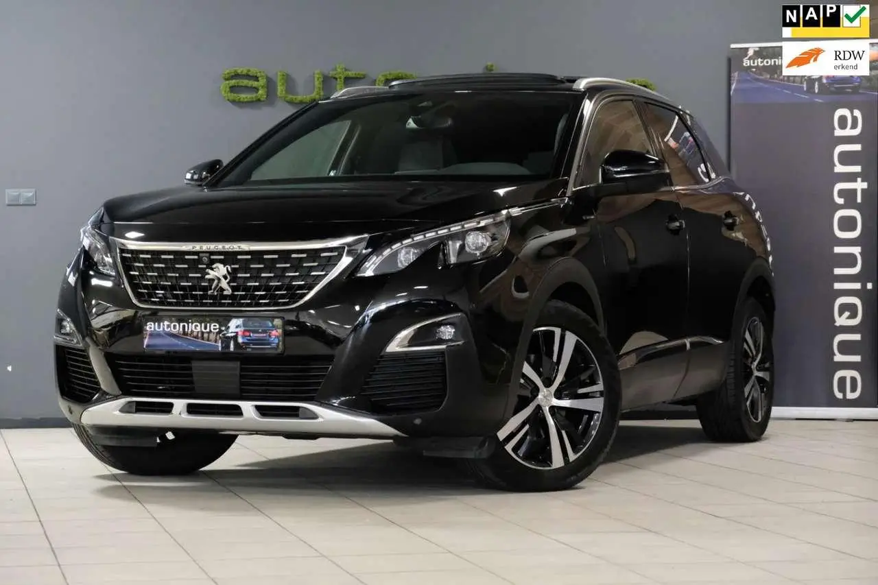 Photo 1 : Peugeot 3008 2018 Petrol