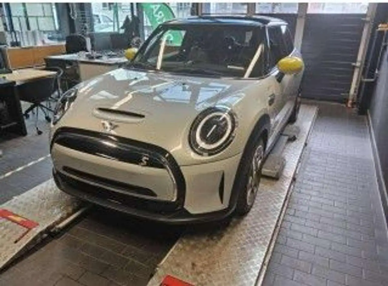 Photo 1 : Mini Cooper 2021 Électrique