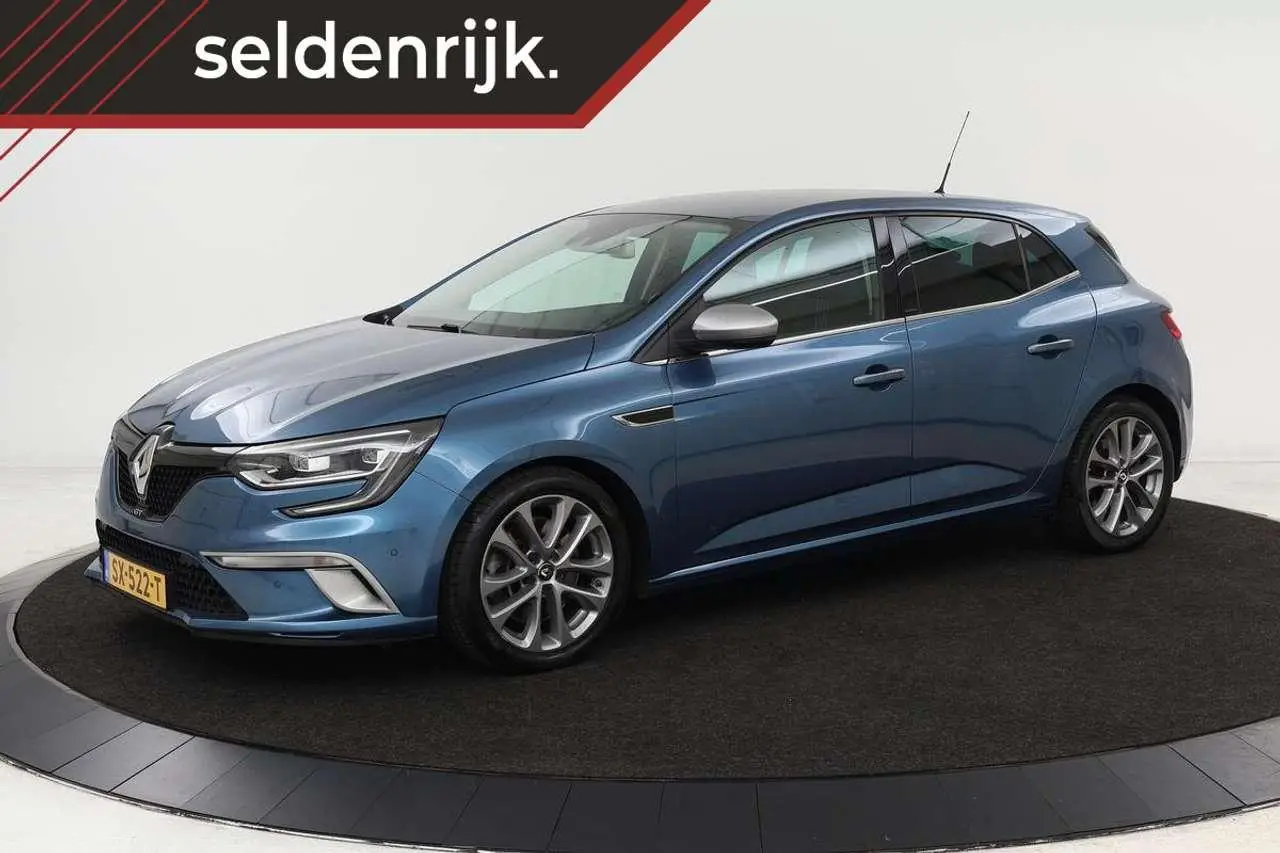 Photo 1 : Renault Megane 2018 Essence