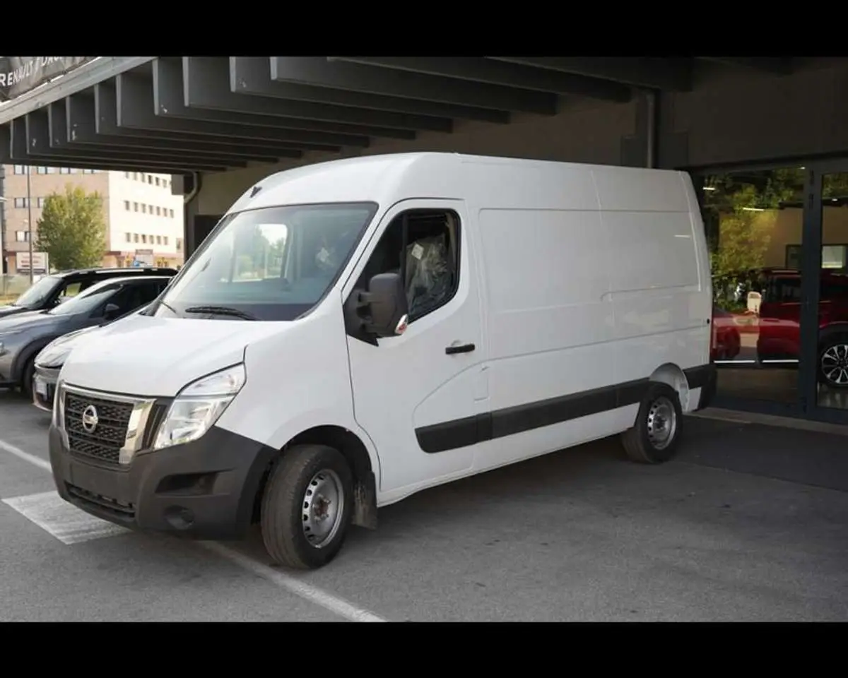 Photo 1 : Nissan Interstar 2024 Diesel