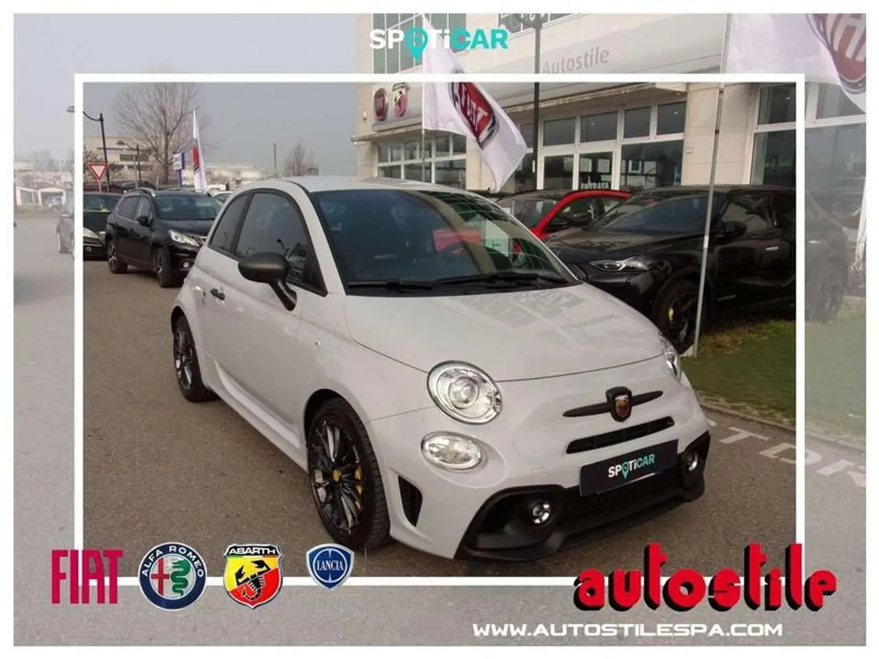 Photo 1 : Abarth 595 2022 Petrol