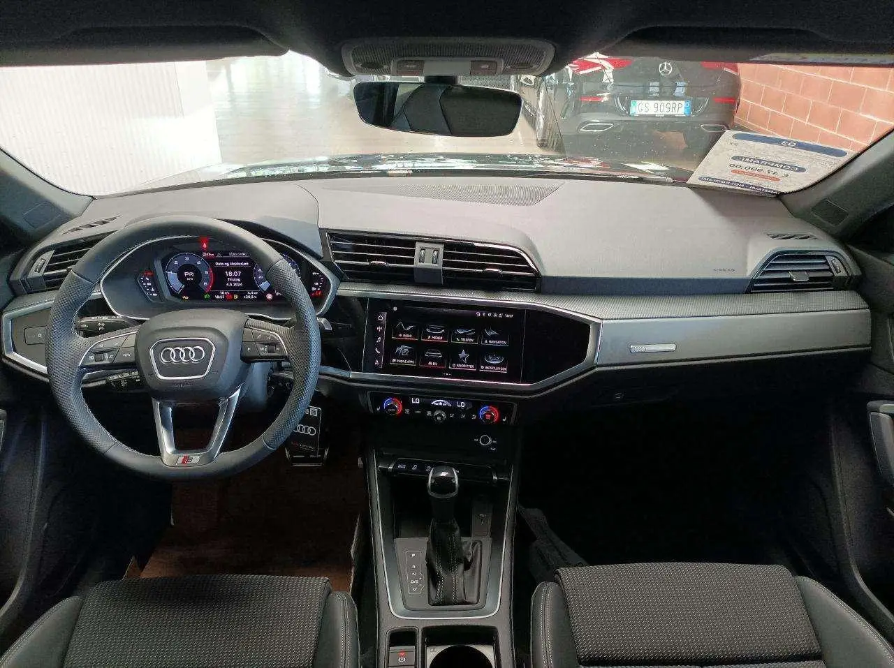 Photo 1 : Audi Q3 2024 Diesel