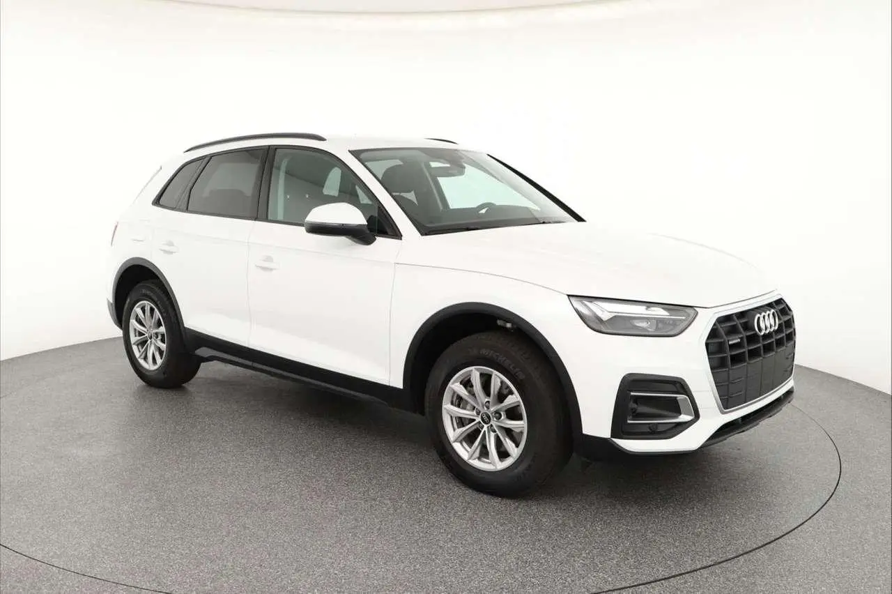 Photo 1 : Audi Q5 2023 Diesel