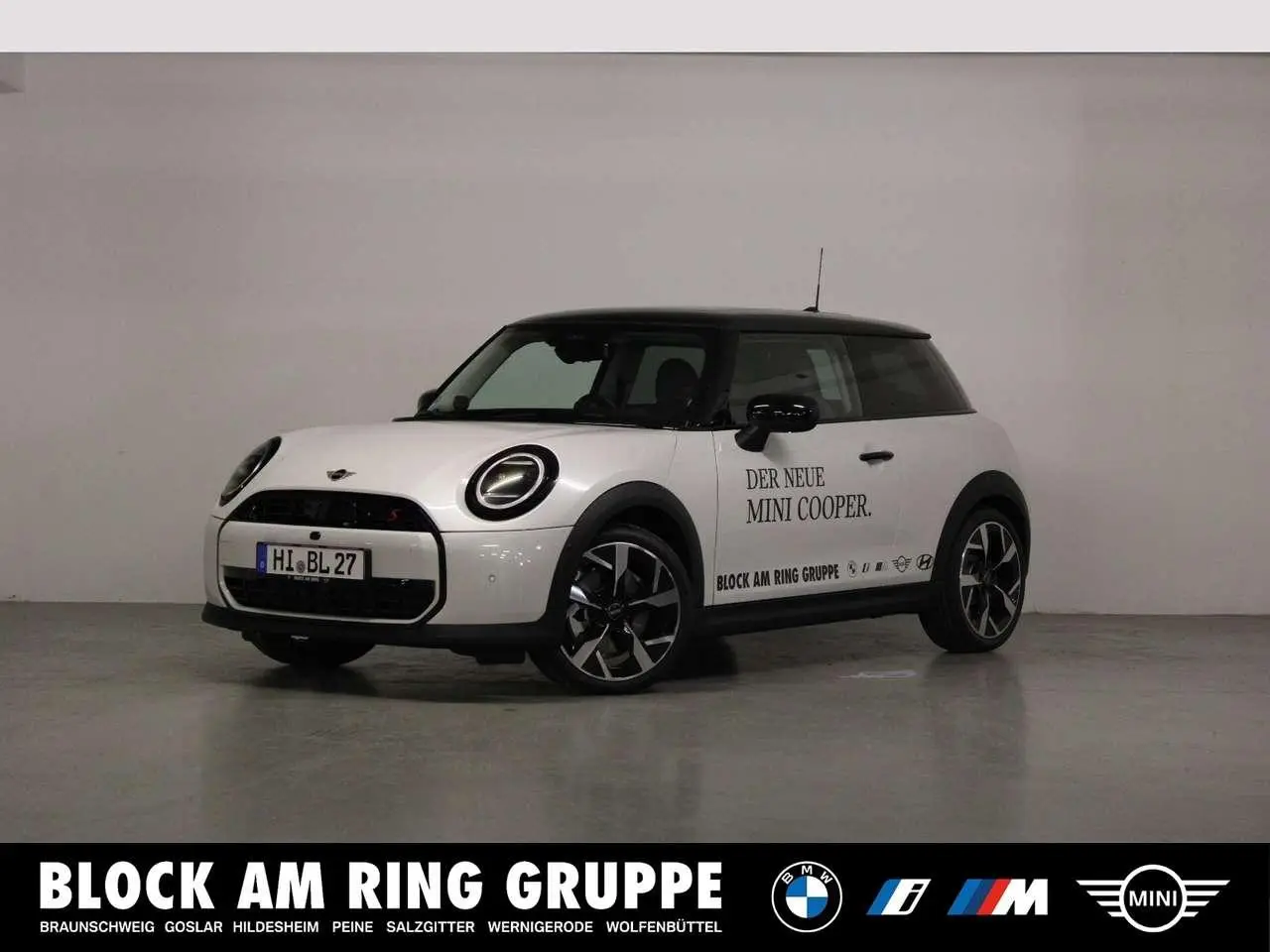 Photo 1 : Mini Cooper 2024 Petrol