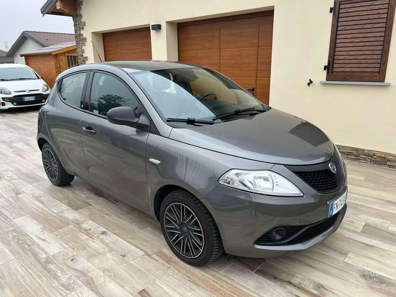 Photo 1 : Lancia Ypsilon 2018 Essence