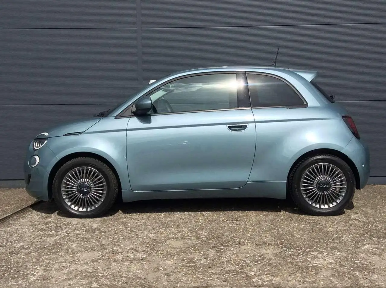 Photo 1 : Fiat 500 2021 Électrique