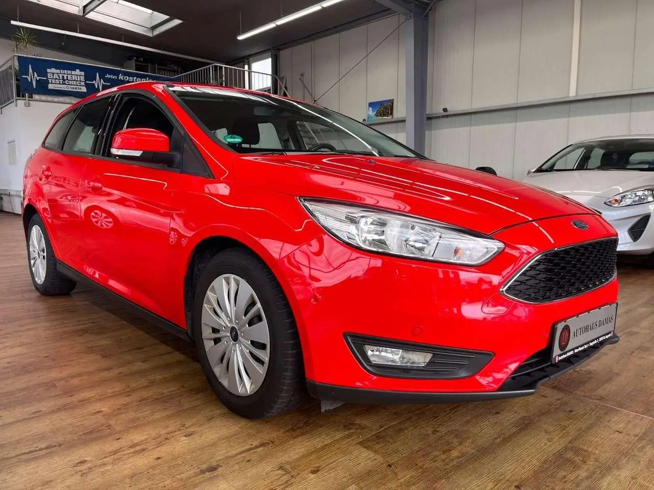 Photo 1 : Ford Focus 2016 Petrol