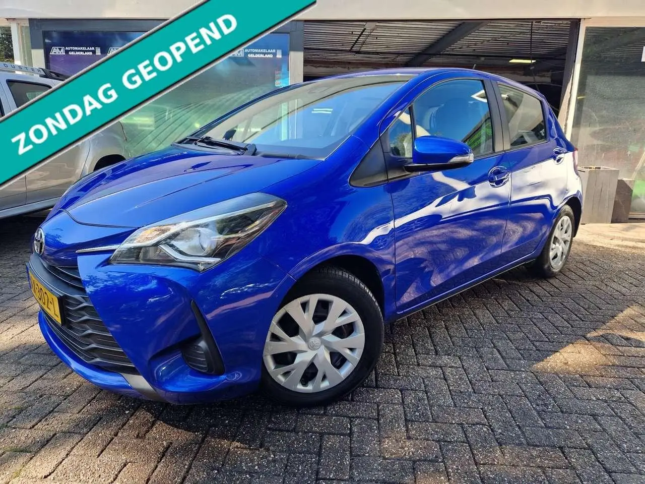 Photo 1 : Toyota Yaris 2017 Petrol